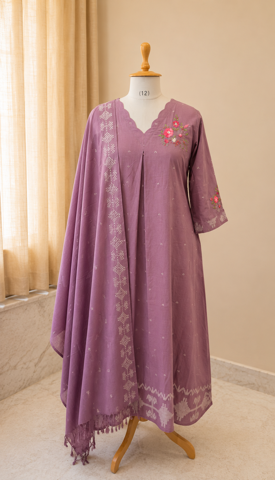 Lilac Scallop Neck Handloom Cotton Hand Embroidered Jamdani Kurta Set