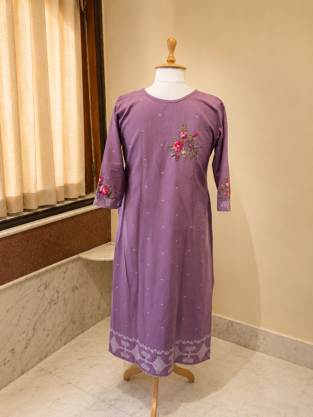 Lilac Scallop Neck Handloom Cotton Hand Embroidered Jamdani Kurta Set